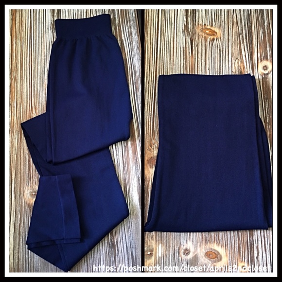 ❌SOLD❌SEAMLESS LEGGINGS Navy Blue - Picture 3 of 7